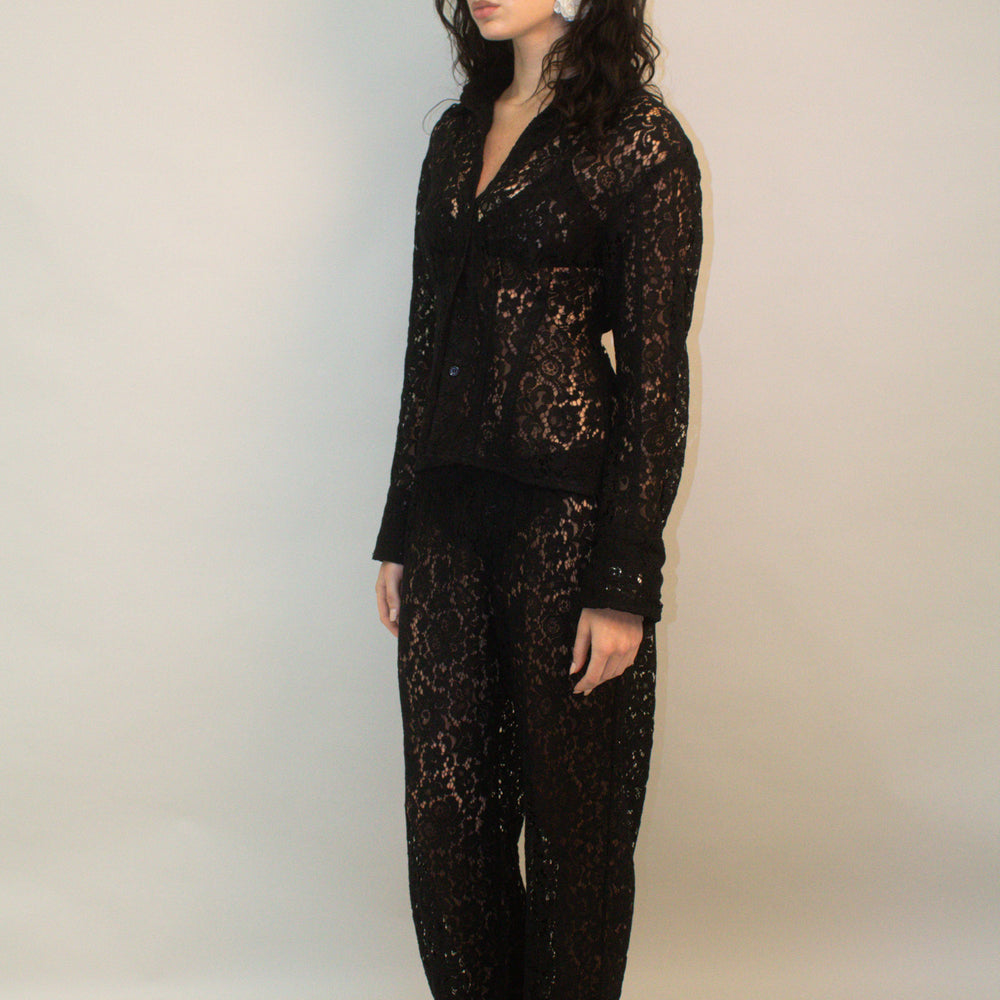 
                  
                    LACE BUTTON DOWN
                  
                