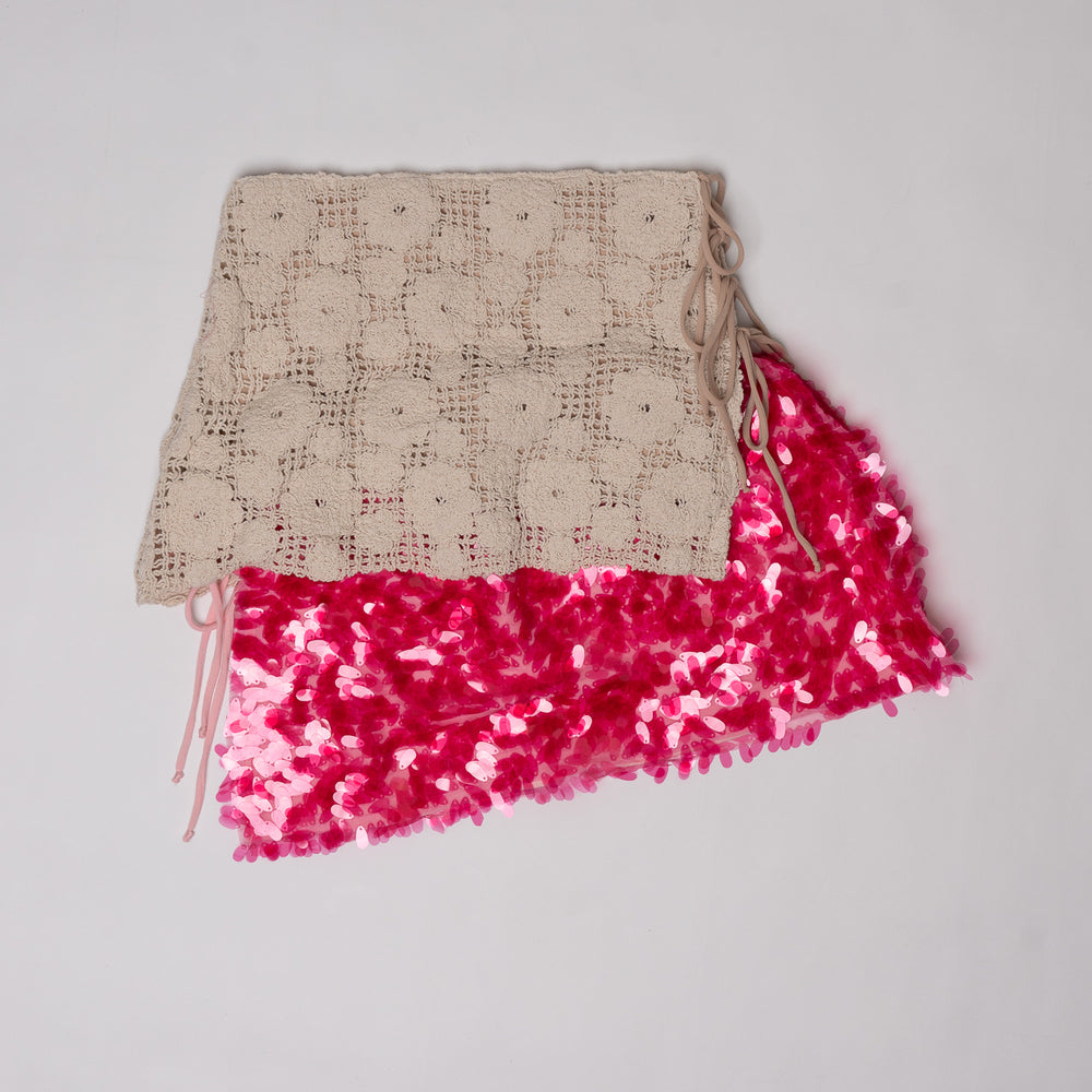 
                  
                    ELLA MINI: CROCHET
                  
                