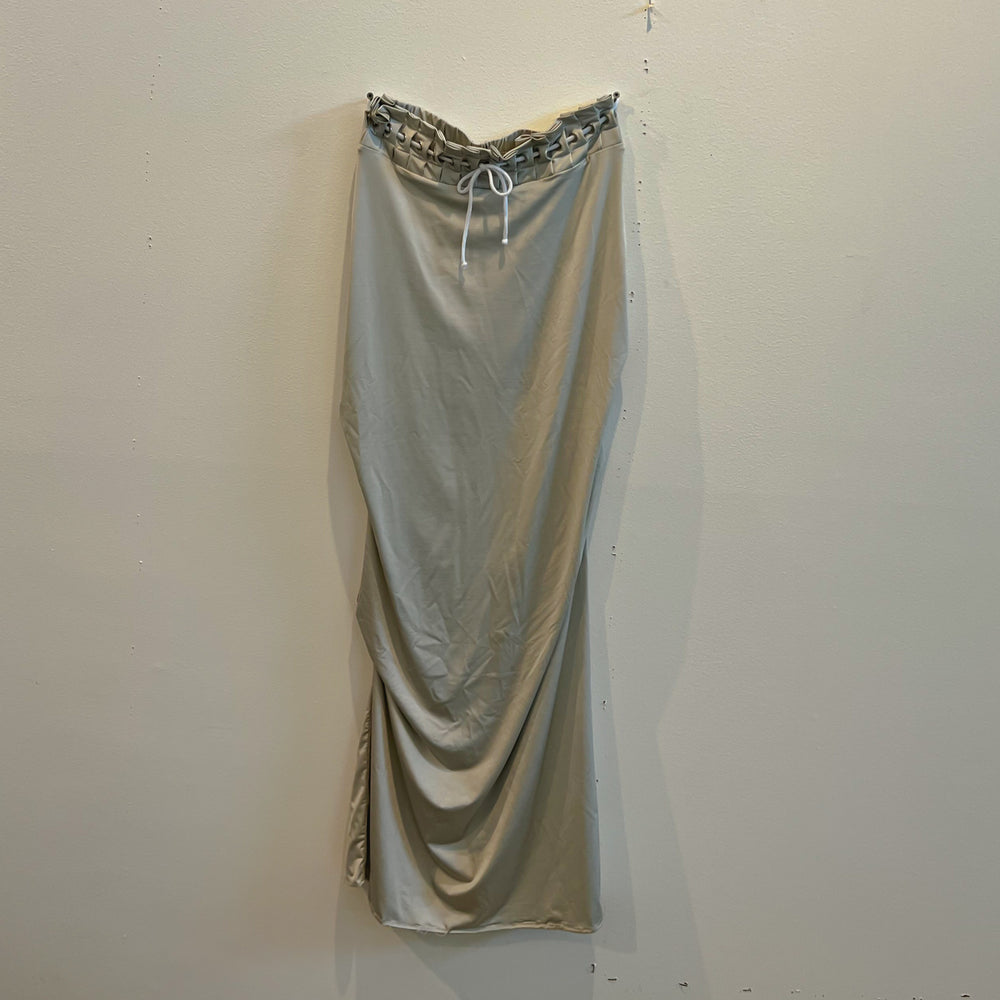 
                  
                    PLEATED DRAWSTRING MAXI
                  
                